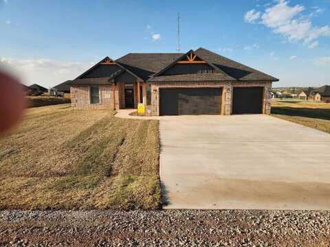 5866 NE Minnow Ln, Elgin, OK 73538