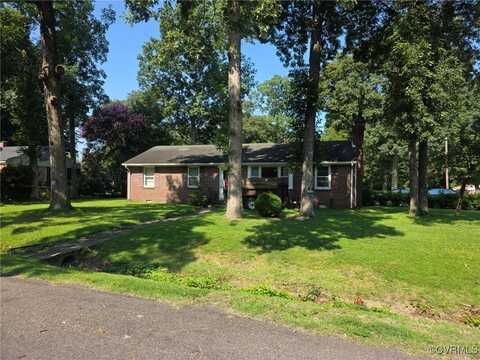 8011 Kenmore Dr, Mechanicsville, VA 23111