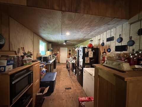 202 PINEVIEW, Linden, TN 37096