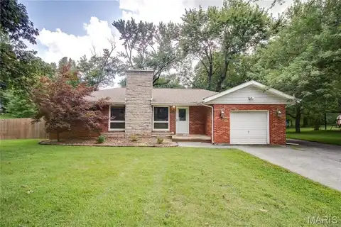 97 Rosewood Lane, East Alton, IL 62024