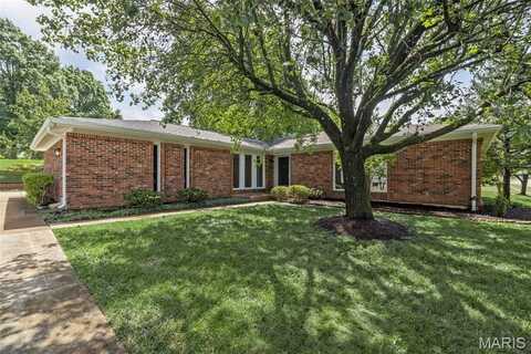 342 Clayton Trails Drive, Ellisville, MO 63011
