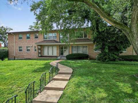 2 Delcrest Court, Saint Louis, MO 63124