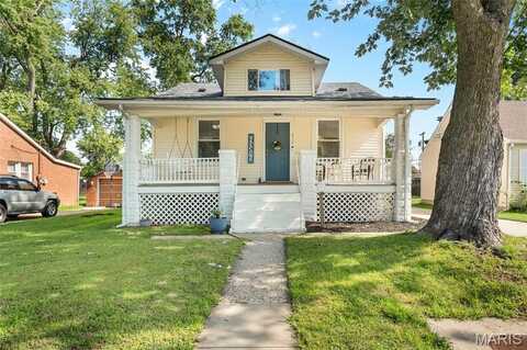 215 4th Avenue, Edwardsville, IL 62025