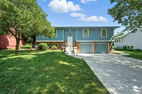 3204 Gary Ave, Manhattan, KS 66502
