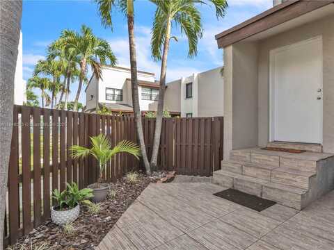 10300 NW 9th St Cir, Miami, FL 33172