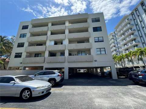 7125 Bay Dr, Miami Beach, FL 33141