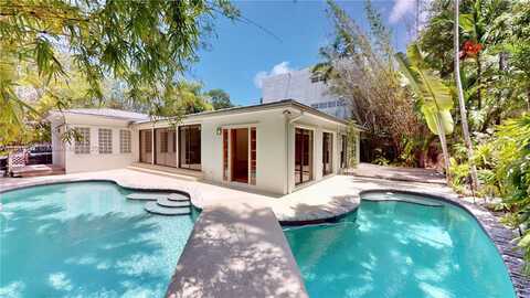 2490 Trapp Ave, Miami, FL 33133