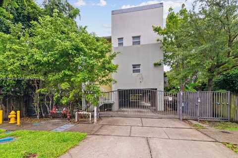 1235 NW 9th Ave, Miami, FL 33136