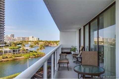 20515 E Country Club Dr, Aventura, FL 33180