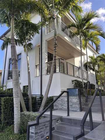 8231 NW 48th St, Doral, FL 33166