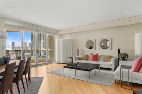 21050 Point Pl, Aventura, FL 33180