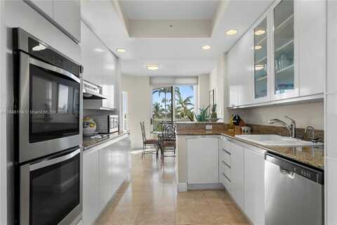 21050 Point Pl, Aventura, FL 33180
