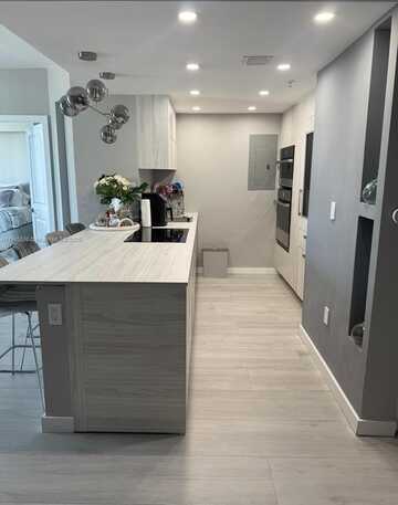 275 NE 18th St, Miami, FL 33132