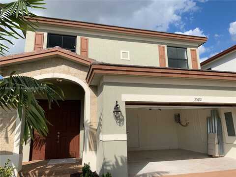 3523 W 105th Pl, Hialeah, FL 33018