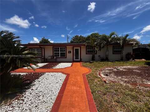 6871 SW 9th St, Pembroke Pines, FL 33023