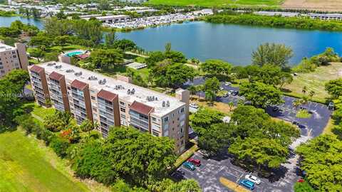 4570 NW 18th Ave, Deerfield Beach, FL 33064
