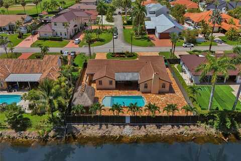 7135 N Augusta Dr, Hialeah, FL 33015
