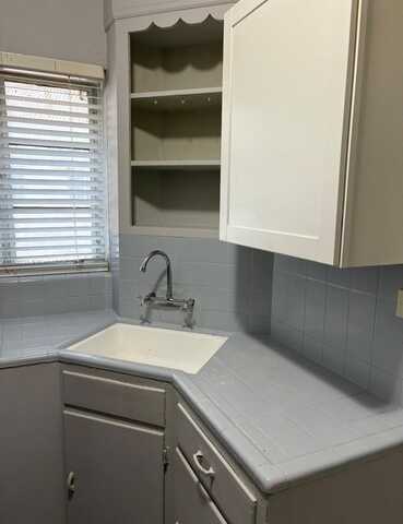 970 SW 7th St, Miami, FL 33130