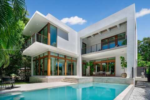 110 Venetian Way, Miami Beach, FL 33139