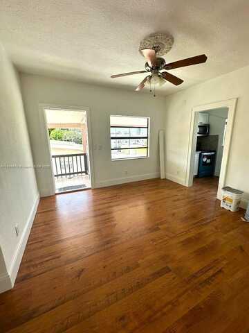 1770 NW 19th Ter, Miami, FL 33125