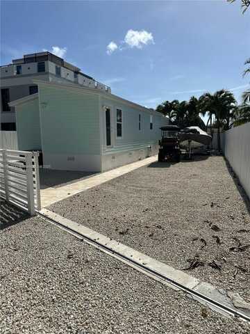 11 Mockingbird Rd, Key Largo, FL 33037