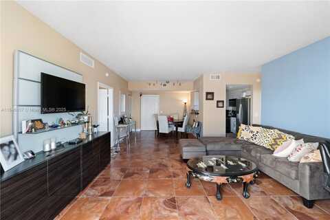 117 NW 42nd Ave, Miami, FL 33126