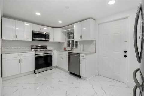 6237 SW 22nd St, Miramar, FL 33023