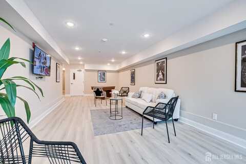 21 Station Place, Metuchen, NJ 08840