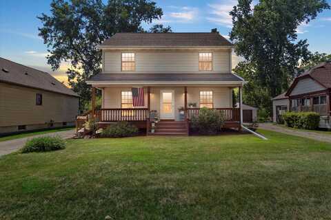 605 S 105th St, West Allis, WI 53214