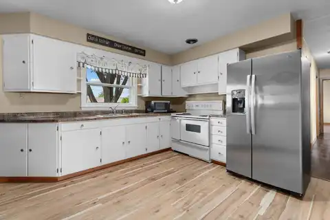 516 Winnebago Dr, Fond Du Lac, WI 54935