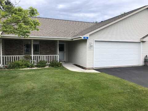 1901 Havenwood Ct, Sheboygan, WI 53081