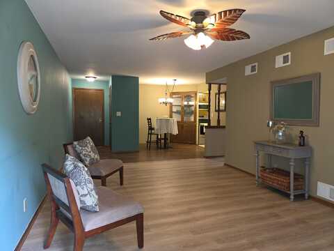 3239 S 58th St, Milwaukee, WI 53219