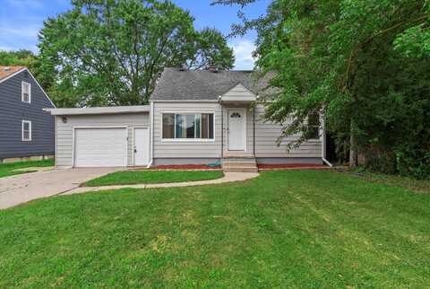 6259 N 106th St, Milwaukee, WI 53225