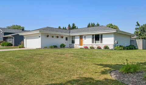 8465 S Woodvale Dr, Oak Creek, WI 53154