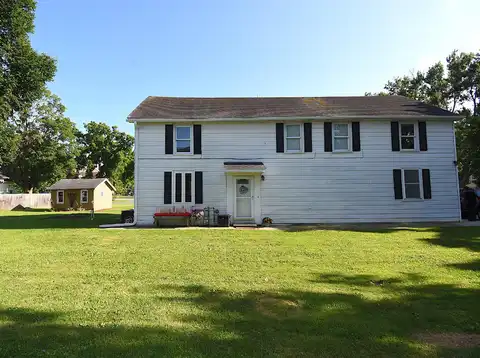 1519 Center St, Burlington, WI 53105