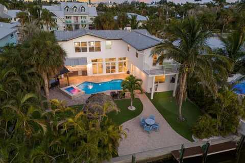212 OAK AVENUE, ANNA MARIA, FL 34216