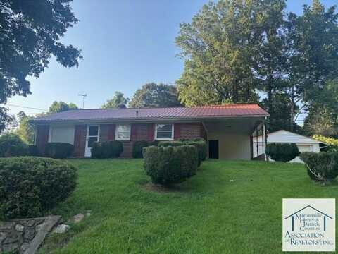 129 Townsend Dr, Bassett, VA 24055