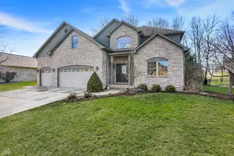 545 Walnut Woods Drive, Greenwood, IN 46142