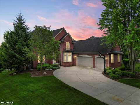 1130 Silver Creek, Rochester Hills, MI 48306
