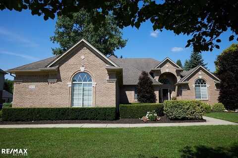 49639 Shelby Creek Dr, Shelby, MI 48317