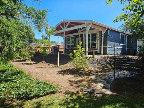 3433 NE Avery Street, Newport, OR 97365