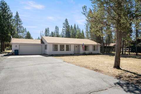 52466 Lost Ponderosa Road, La Pine, OR 97739