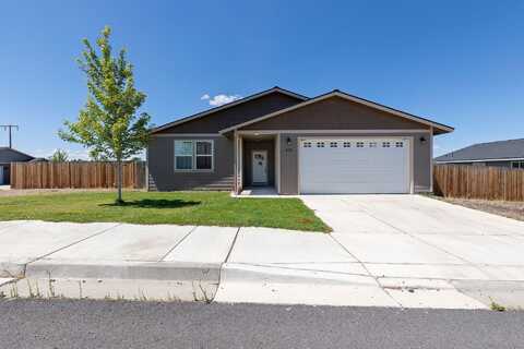 976 SE Maui Lane, Madras, OR 97741