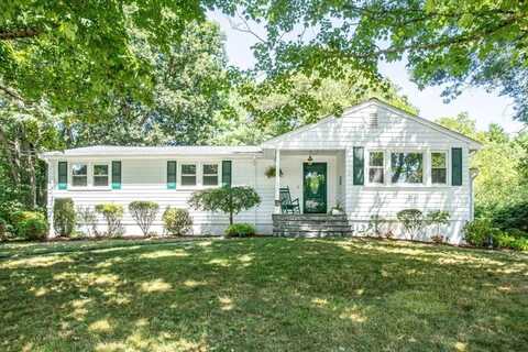 9 Wildwood Dr, Medfield, MA 02052