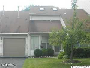212 Ravenswood Road, Englishtown, NJ 07726