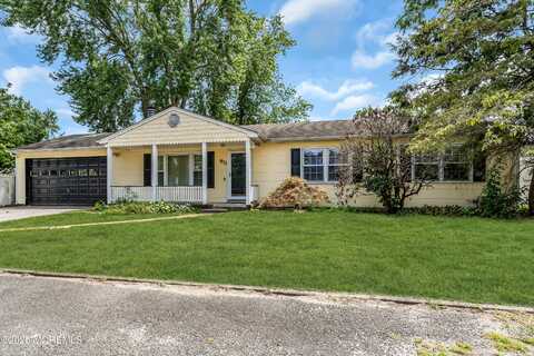 832 Seventh Avenue, Toms River, NJ 08757