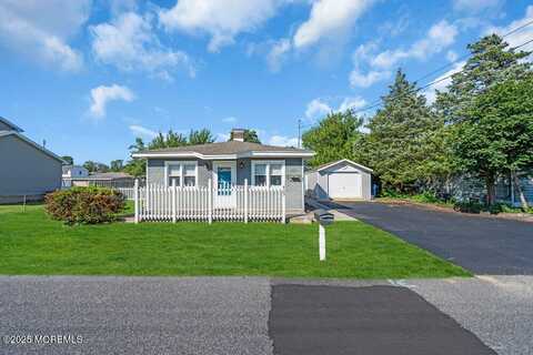 409 Capstan Avenue, Beachwood, NJ 08722