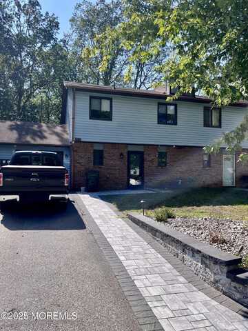 6 Stork Lane, Howell, NJ 07731