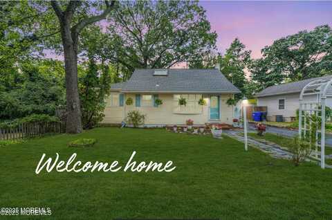 553 Kingfisher Circle, Brick, NJ 08723