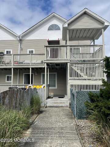 202 Carteret Avenue, Seaside Heights, NJ 08751